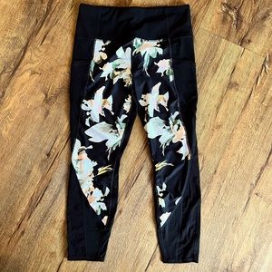 Athleta ⅞ Floral and Sheer Leggings | L
